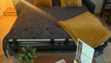 Le mas des glycines - parking privé et terrasse ombragée - Foto 3