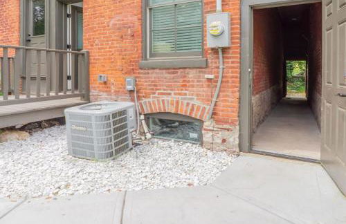 Soulard Retreat 7BR 9BA Courtyard ABODEbucks - Foto 39