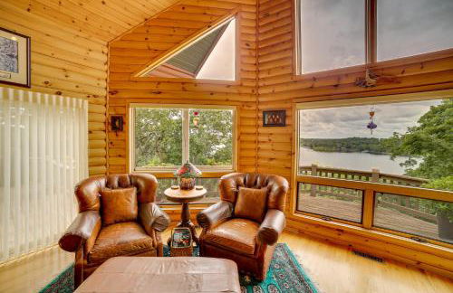 Decks and Views Spacious Cabin Near Table Rock Lake - Foto 5