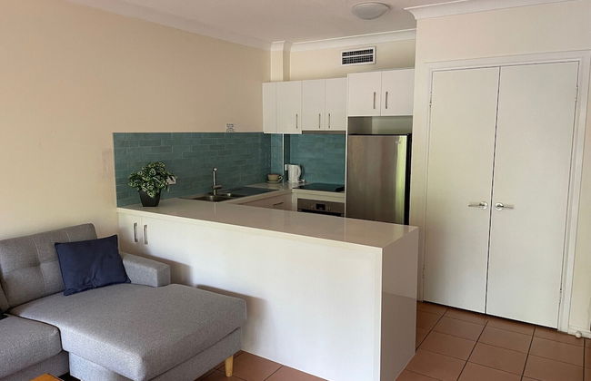 The York Beachfront Holiday Apartments - Photo 10