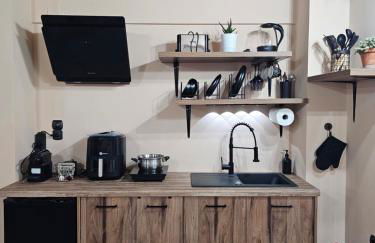 Marily's seaview suite with private JACUZZI and BBQ - Photo 8