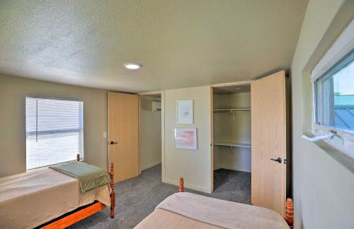 Lakefront Cabin with Patio and Views in Lake Norden - Foto 19