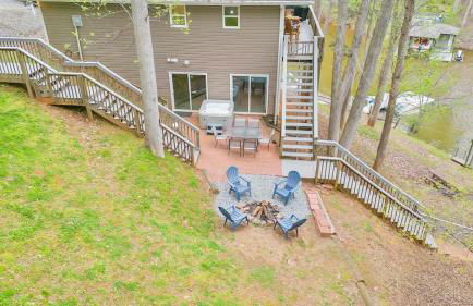 Treetop & Waterfront! Hot Tub, Kayaks, Game Room - Foto 5