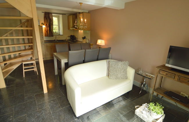 Stunning Holiday Home Near Forest in Slenaken - Photo 36