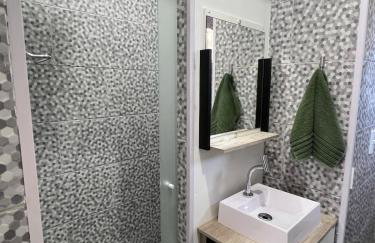 Casinha com área externa - Foto 9