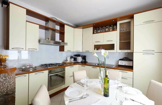 Charming Villa in Poličnik with Swimming Pool - Photo 5