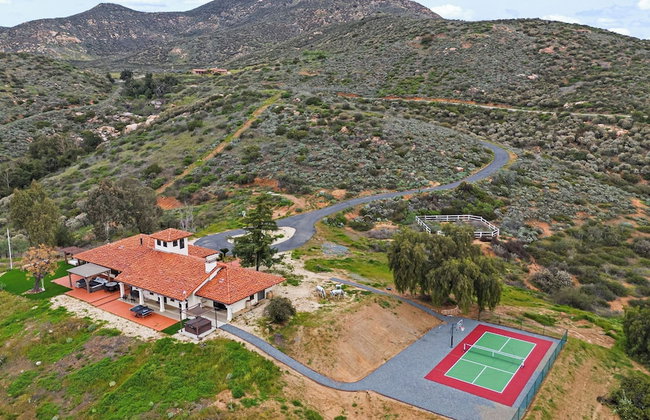 20 Acre Panoramic View Estate Hot Tub, Pickleball & Game Room - Foto 2