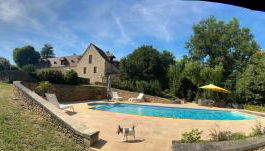Charming 19th Century Farmhouse with Pool - Foto 3