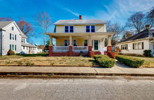 Yard, Porch and Fire Pit! Century-Old Hebron Escape - Foto 33