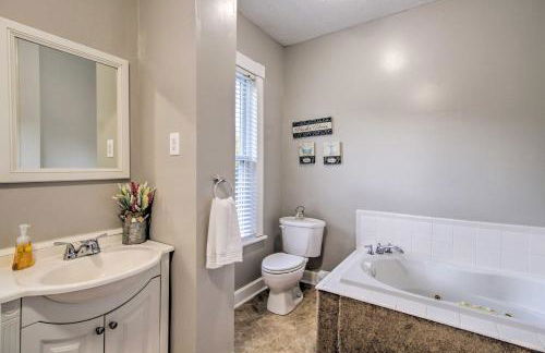 Mtn Views and Idyllic Setting! Clifton Forge Retreat - Foto 22