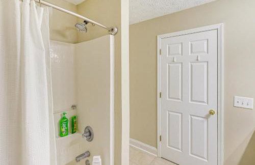 Remote Escape Lake Home with Dock in Sparta! - Foto 21