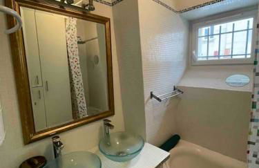 Spacious and convenient 2 BR flat in Paris centre - Foto 16