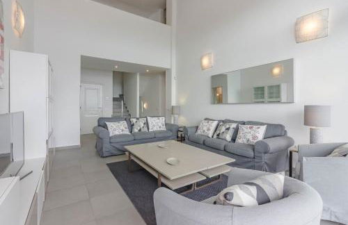 Villa Isabella, Luxury Villa with Heated Pool Ocean View in Adeje, Tenerife - Foto 36