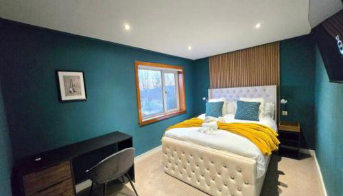 Super luxury 2 bedroom, full house sleep 5 with garden & parking close to airport - Foto 5