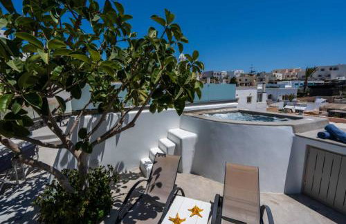 NEW Yiota Collection 4 Suites & 4 Prive Jacuzzi - Foto 101