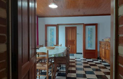 Maison spacieuse avec jardin, BBQ, table de ping-pong, proche commerces, pour 9 personnes et bébés - FR-1-581-96 - Foto 9