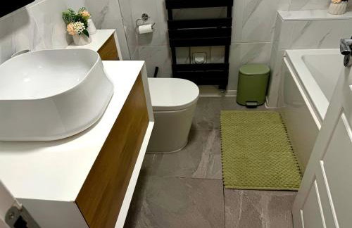 2 Private Contractor-Friendly Rooms - Foto 9