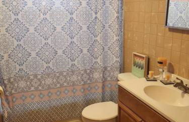 private upper 1 bd apartment - Foto 6