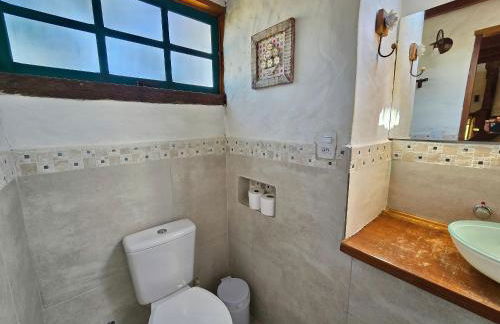 Chalé Mata Virgem - 1km do centro, ao lado de várias cachoeiras, com cozinha completa e conforto para até 6 pessoas - Foto 10