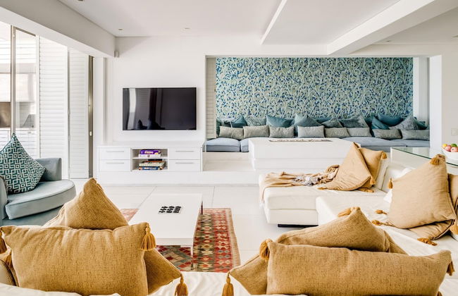 Villa Bleu Blanc in Camps Bay With Pool and Views - Foto 38