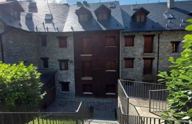 El Pueyo de Jaca - Foto 1