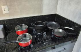 Apto Novo bem localizado e garagem - Foto 19