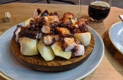 Muros sobre el puerto - Photo 37