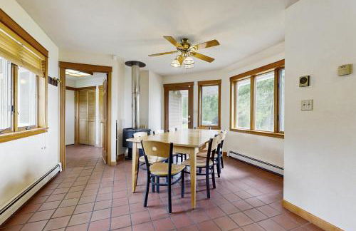 Lakeview Home with new hot tub - Sleeps 10 - Foto 7