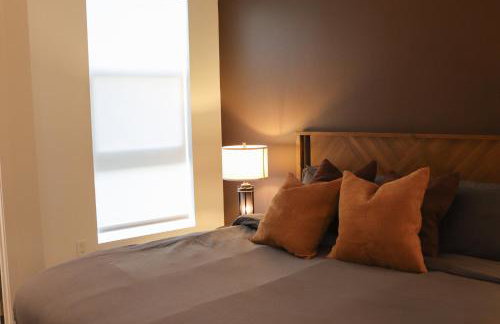 Resort-Style APT with Pool, Gym & Parking 10min to Disneyland - Foto 48