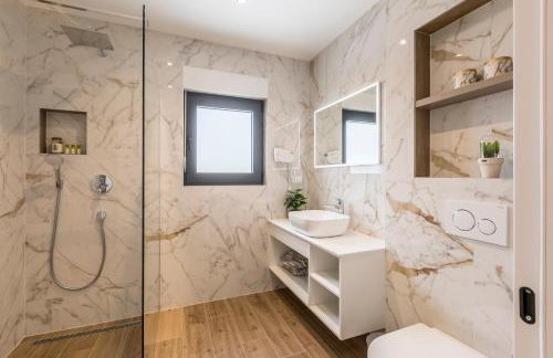 Luxury Villa Diana with heated pool and jacuzzi - Foto 27