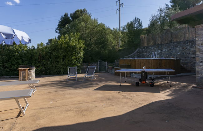 2 bedroom House in Cipressa with private pool and garden - Photo 25