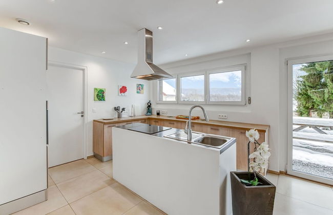 Beautiful Cottage in La Chaux With Jacuzzi - Foto 10