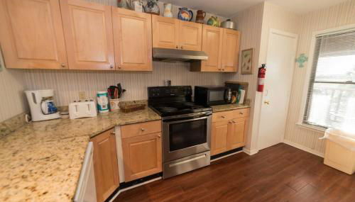 Harbor Island Beachside House - Photo 5