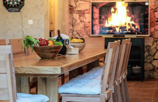 Villa PORTUM - Where Serenity & Comfort meet, Luxurious Woodland Retreat with Private Heated Pool & Amenities - Foto 37