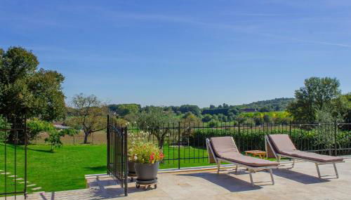 La Mouy - Périgord Noir - Farmhouse with pool - Foto 5, Garden, sunbed, Garden view