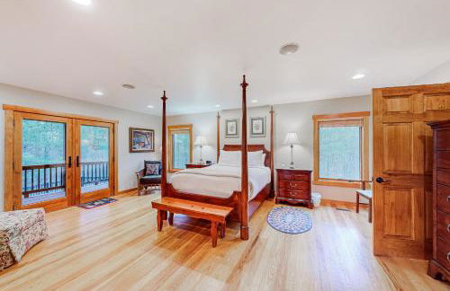 Up The Hill - Photo 12