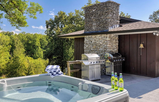 Amber Refresh by Avantstay Pool and Hot Tub - Foto 27