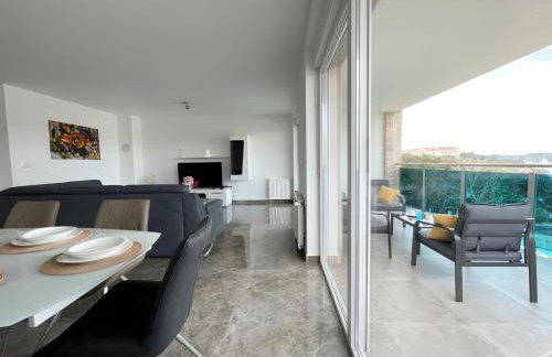 SeaScape Deluxe Residence - Photo 32