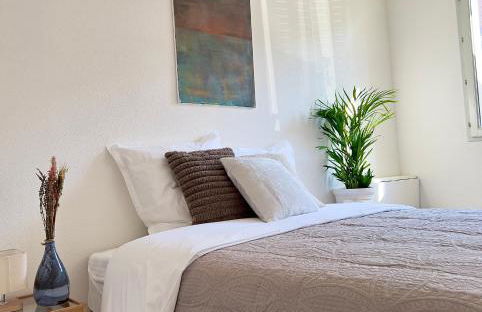 La Voulzie Appartement - Proche centre avec parking privé - Foto 1