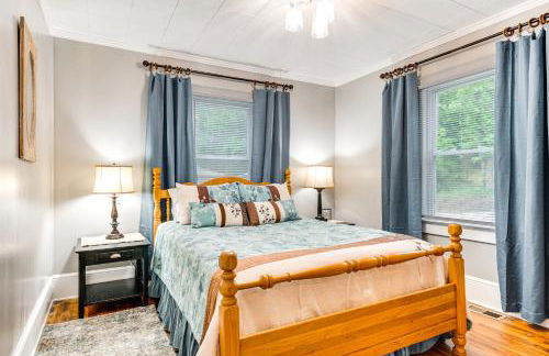 3 Mi to Dtwn! Forest City Haven with Furnished Patio - Foto 17