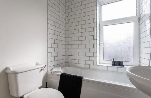 Gateshead 4 BR Home for Serenity Stay - Foto 19