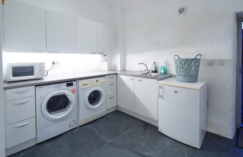 The Dairy, Treathro Farm - Rural, sea views, woodburner - Photo 23