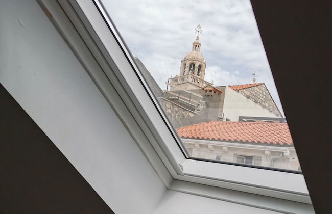 M & J Central Suites - Photo 11