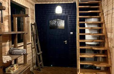 Drewniana chata nad stawem - Foto 7