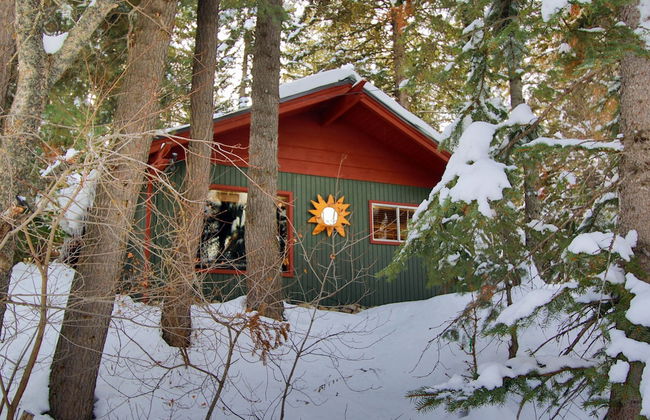 Treehouse by the Stream - Photo 26