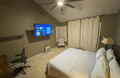 Riverside Views & Pool Retreat - Foto 80