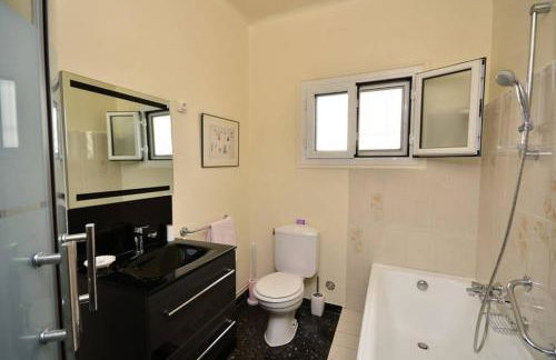 Villa piscine Eze bord de mer à 500m de la plage - Foto 16