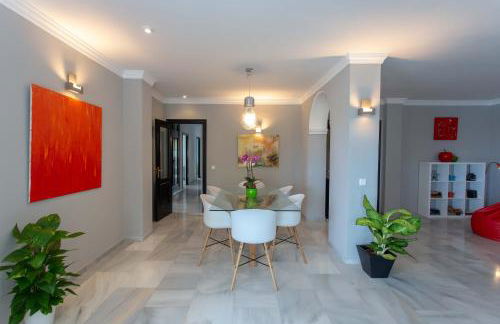 Villa Venecia, Apartamento de Lujo en 1º línea de playa + parking - Photo 26