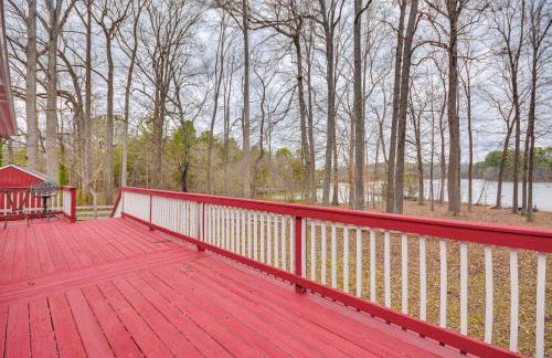 Tranquil Lakefront Home with Sunroom in Burlington - Foto 28