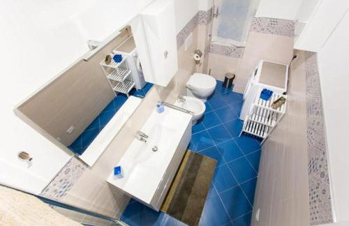 WELCOME RIVIERA - FIOCCO DI MARE elegante e moderno appartamento completamente rinnovato situato in una zona tranquilla -toll parking at 15 euro per day to be booked in advance -subject to availability - Foto 23